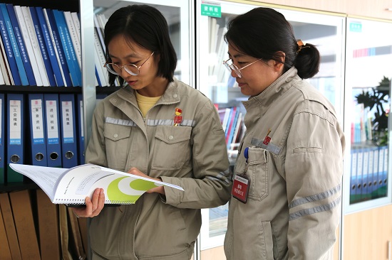 張家口熱電公司財務管理部 工作照2 - 副本.jpg