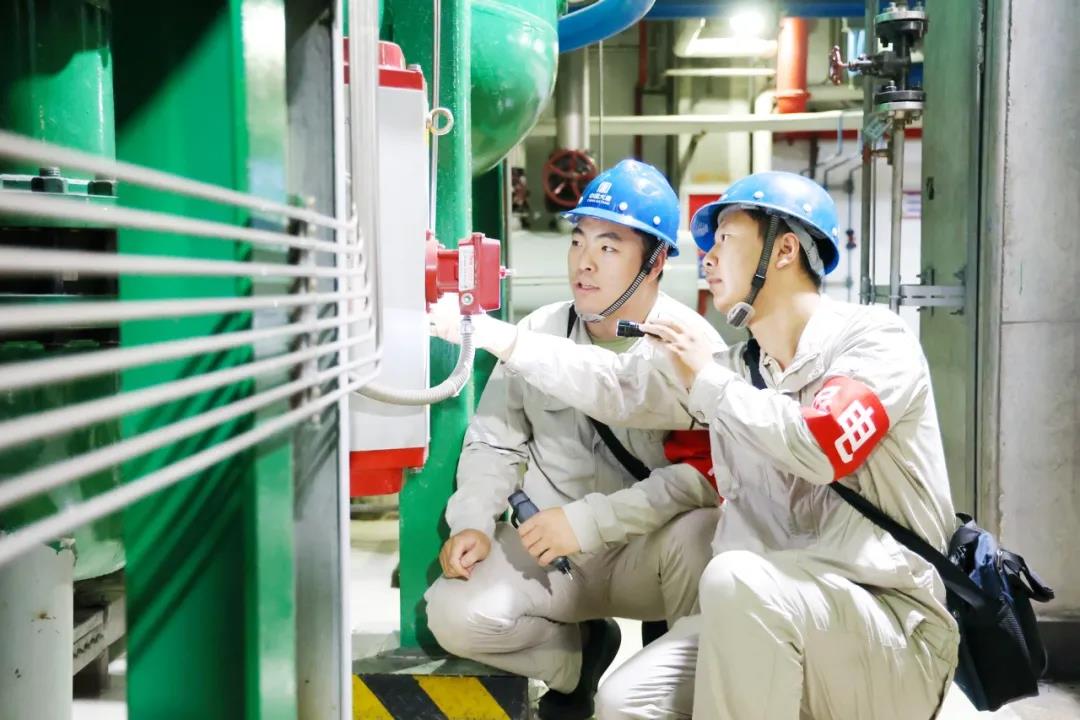 1727666094386060344.jpg 001.jpg